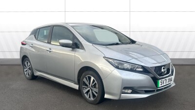 2021 Nissan LEAF 110kW Acenta 40kWh 5dr Auto [6.6kw Charger] Electric Hatchback 17,263 mi photo